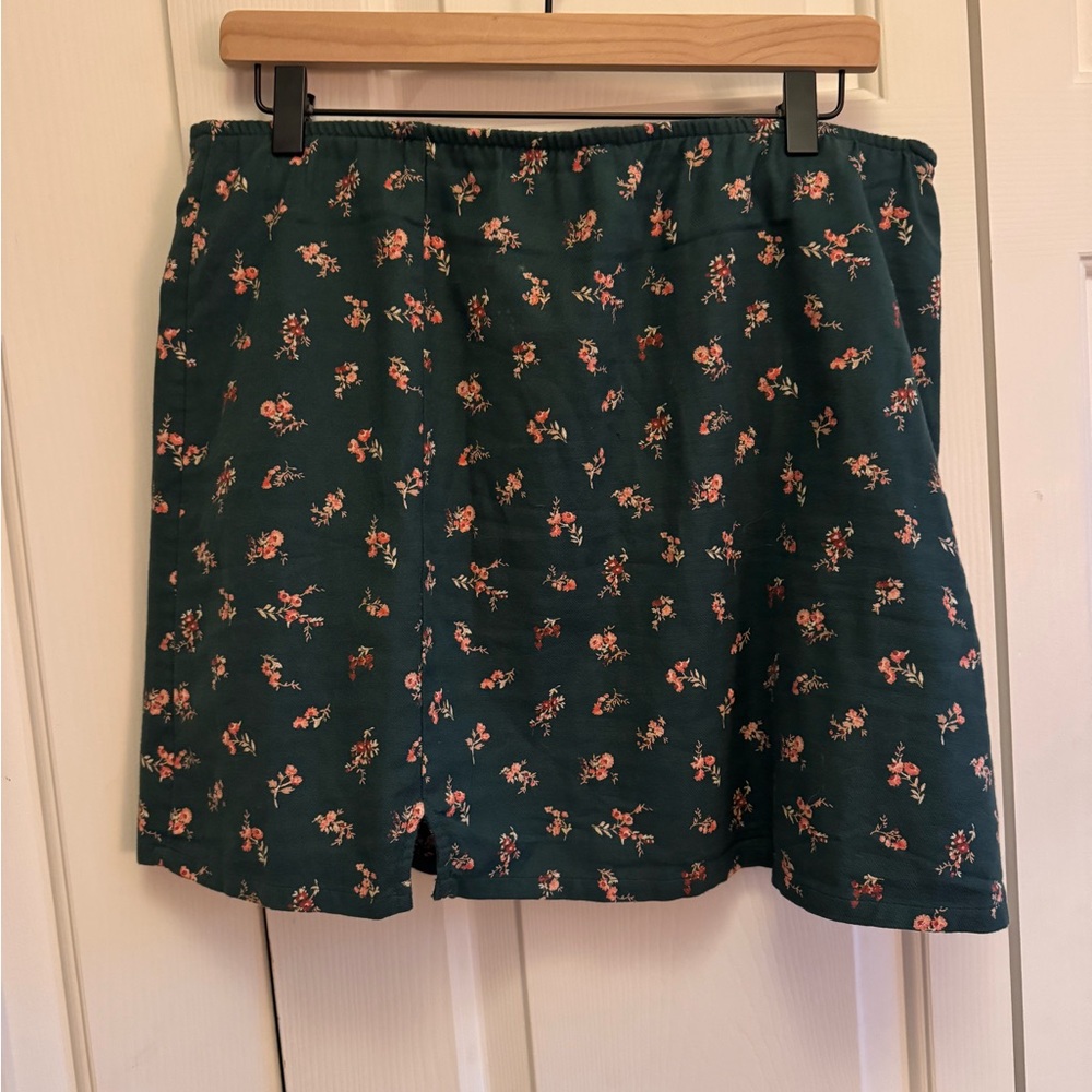 American Eagle Outfitters Green Floral Mini Skirt